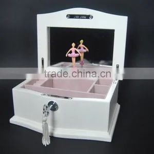 High Quality Painted White Pink Jewellery Accessory Wooden Music Box thumbnail-1