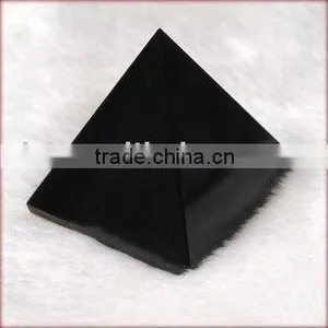 Natural Rock Obsidian Pyramid thumbnail-1