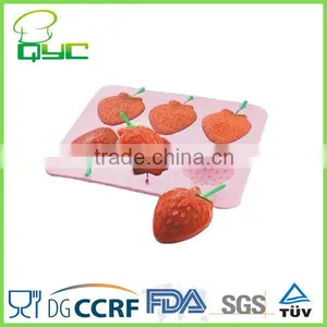 DIY Freezer Summer Party Strawberry Shape TPR Ice Cube Tray thumbnail-2