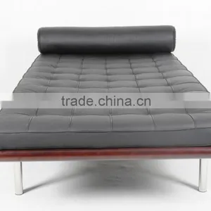 Barcelona Daybed Export Ludwig Mies Van de Rohe Inspired Barcelona Daybed in Aniline Leather on Sale thumbnail-1