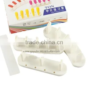 Yufei Manicure Factory New Design Plastic Nail Practice Stand thumbnail-1