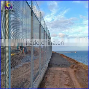 High Quality Anti-climb Welded Mesh Panel Fence for Highway thumbnail-6