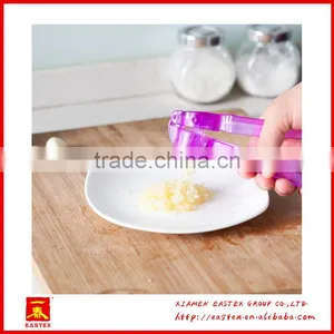 Manual Convenient Use Plastic PC Garlic Presser and Crusher thumbnail-3