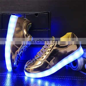 Latest High Quality OEM Color and Label USB Kid Boys and Girls LED Sneakers Shoes thumbnail-2