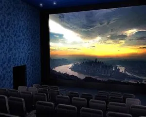 Projection Screen thumbnail-2
