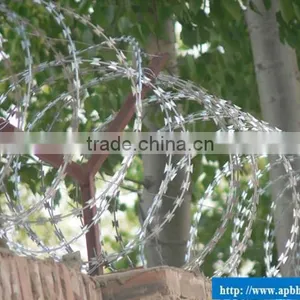Cross Type Razor Wire Fencing for Military Base thumbnail-1