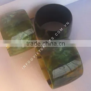 Dark Green Dried Color Horn Bangle 4cm Wide thumbnail-1
