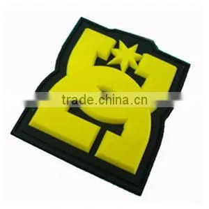 2014 New Product Custom Garment Pvc Embossed Leather Badge Silicone Rubber Badge thumbnail-1