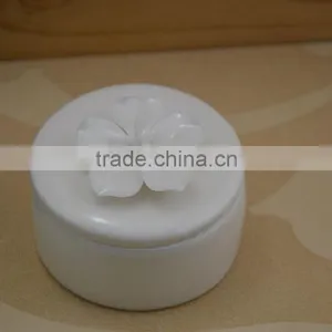 Hand Made Ceramic Jewelery Box With Flower Shape Design thumbnail-2