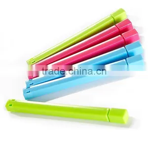 Mini Colored Plastic Bag Seal Clips for Home and Kitchen Tools thumbnail-1