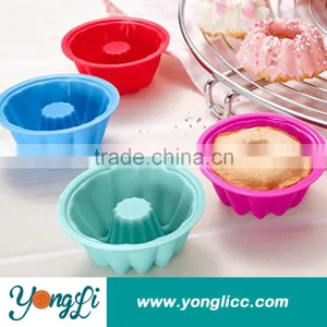 Non-Stick Round Shaped Silicone Bundt Cake Pan thumbnail-1
