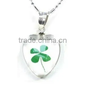 Acrylic Stylish Necklace thumbnail-1