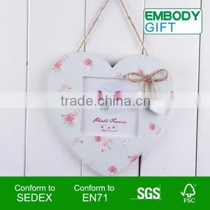Heart Shape MDF Photo Frame With Pink Flower Painting thumbnail-1