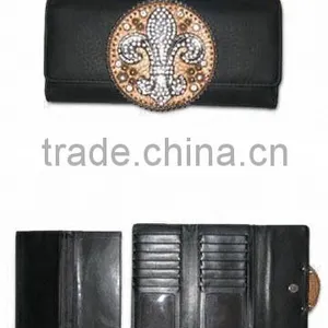 Women's Wallet With Multiple Layers, Measuring 4 x 7 1/2 x 1 1/4 Inches thumbnail-1