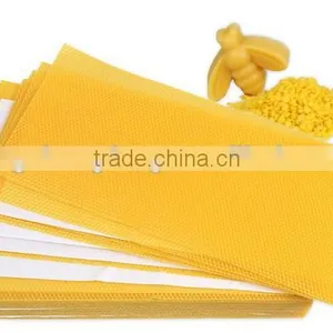 Factory Price Pure Beeswax Sheet for Wooden Bee Frame thumbnail-3