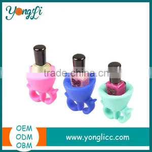 Best Seller Wearable Nail Polish Bottle Holder Ring Silicone Nail Art Polish Holder thumbnail-1