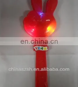 Wholesale Cheering Props Hand Shape Plastic Light up LED Flashing Clapper thumbnail-1