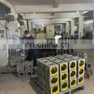 Smr Shaft Mounted Reducersmsr Reducersmr Reducer Shortest Delivery Time Helical Transmission Gear Box Gearbox Heavy Duty thumbnail-4