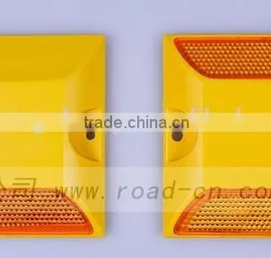 Road Safety Plastic Reflective Road Stud thumbnail-1