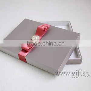 Fancy Wedding Invitation Gift Box With Ribbon thumbnail-5