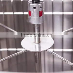 Durable 4 Frames Stainless Steel Honey Extractor by Manual thumbnail-4