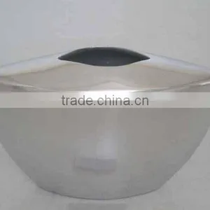 New Design Indian Gifts and Crafts Mirror Finished Recycled Aluminum Vase thumbnail-1