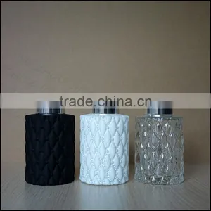 Factory Best Selling Round and Square Glass Perfume Bottle thumbnail-3