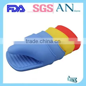 2014 Heat Resistant Kitchen Silicone Glove thumbnail-1