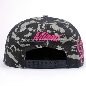 Custom 6 Panel 2 Tone 3D Embroidered Snapback Hat thumbnail-5