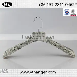 Plastic Clothes Hanger Rubber Hanger With Antislip Surface for Lady thumbnail-3