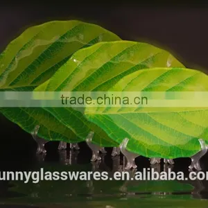 The Leaves of Lucky Glass Plate thumbnail-3