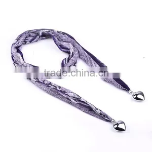 2016 New Design Heart Metal Pendant Scarf thumbnail-4