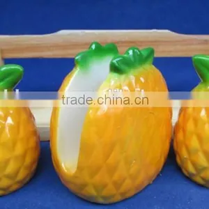 Ceramic Pineapple Salt Pepper Shaker Set thumbnail-1