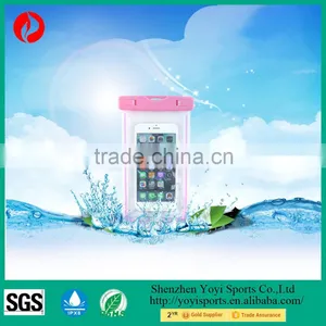 Universal Waterproof Phone Bag thumbnail-1