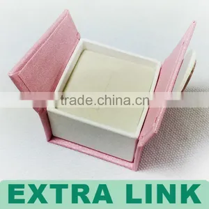 China Manufacturer With Lid And Pillow Insert Metal Bangle Bracelet Box thumbnail-1