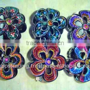 Plastic Painted Hair Clip thumbnail-6