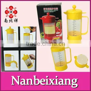 Cooking Ration Sauce Cruet Plastic Oil Pot With Handle thumbnail-1