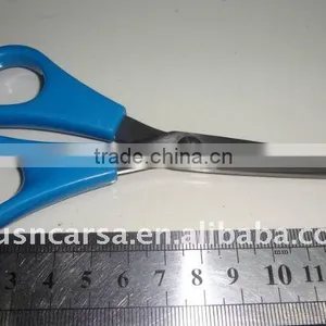 Family Scissors With Plastic Handle thumbnail-1
