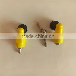 Automatic 360 Degree Ball Valve Poultry Nipple Drinker thumbnail-1