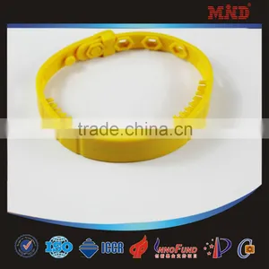 MDW72 Custom LF/HF/UHF RFID Silicone Waterproof Wristbands in China thumbnail-1
