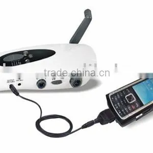 Crank Dynamo Torch With FM/AM Radio thumbnail-1