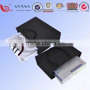 Delicated Black Hand Gift Bag,customized Paper Packing Clothes Gift Bag for Shipping thumbnail-1