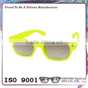 Colorful Quality Assured Sunglasses With Soft Touch Coat thumbnail-4