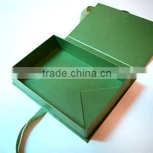Costom Printed Luxury Foldable Boxes pp With Ribbon thumbnail-4