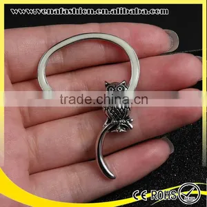 Glow in the Night Owl j Old Fashion Animal Shaped Earrings thumbnail-3