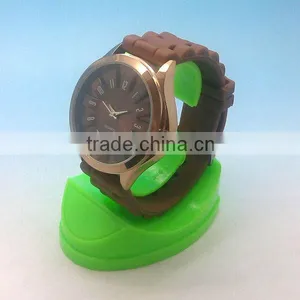 New Design Silver Alloy Case Interchangeable Silicone Band Watch thumbnail-1