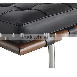 Black Classic Indoor Barcelona Daybed thumbnail-2