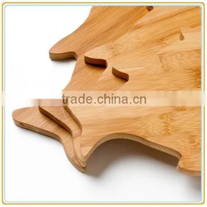 Bamboo Swimming Fish Cutting Board thumbnail-2