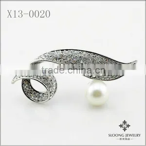 2013 Wholesale Brooch With Crystal and Pearl Rhinestones thumbnail-1