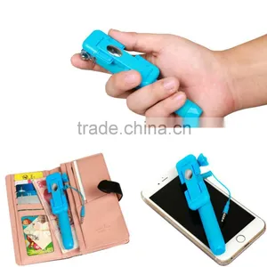 One-piece Design 3.5mm Cable Controlled Handheld Monopod For Mobilephones & Action Cameras-- Features Double-Slotted Groove Pole thumbnail-2